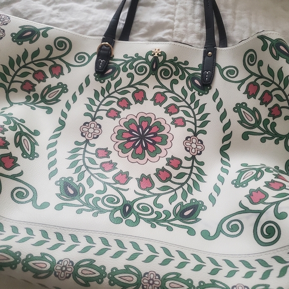 Tory Burch Kerrington tote - Picture 9 of 9